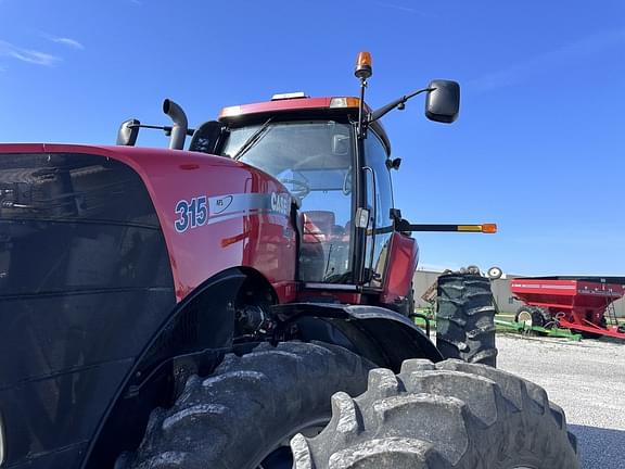 Image of Case IH Magnum 315 equipment image 4