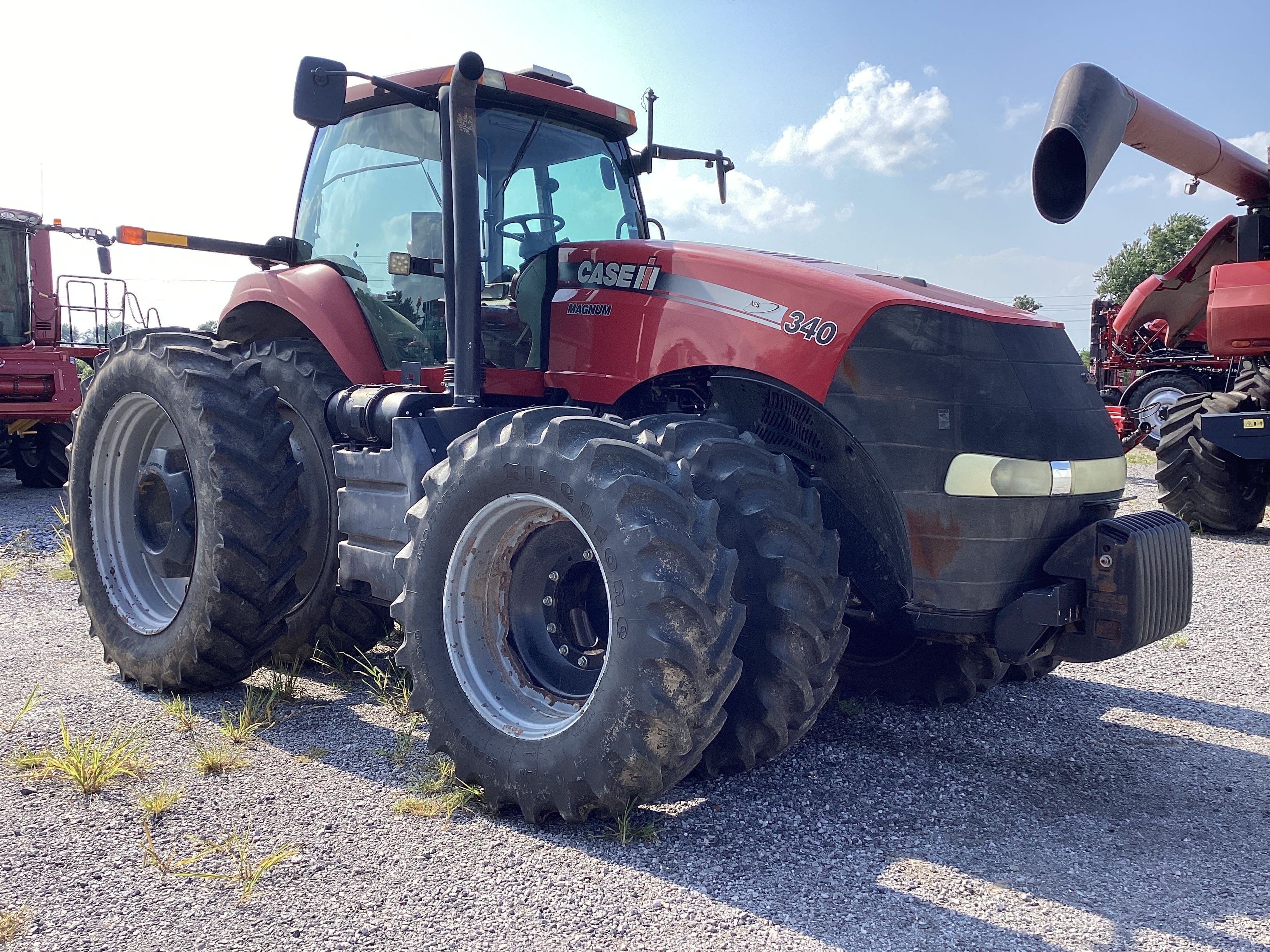2014 Case IH Magnum 340 Equipment Image0