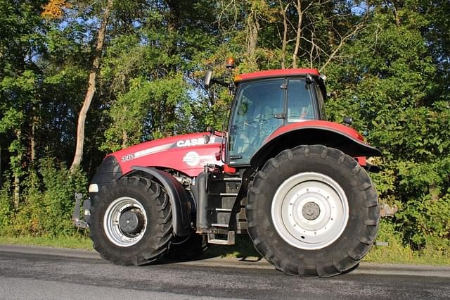 Image of Case IH Magnum 340 equipment image 3