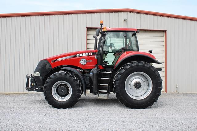 Image of Case IH Magnum 340 equipment image 2