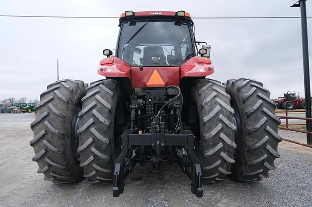 Image of Case IH Magnum 340 equipment image 4