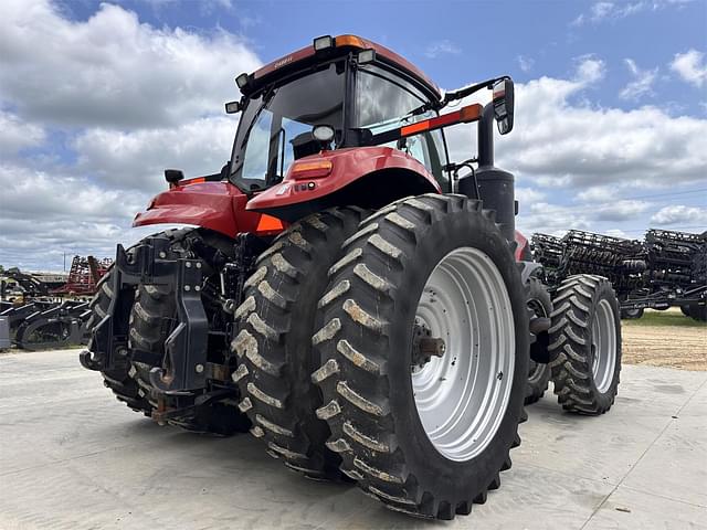 Image of Case IH Magnum 340 equipment image 2