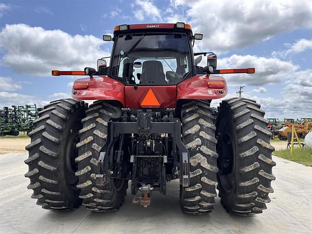 Image of Case IH Magnum 340 equipment image 3