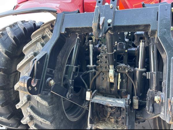 Image of Case IH Magnum 340 equipment image 4