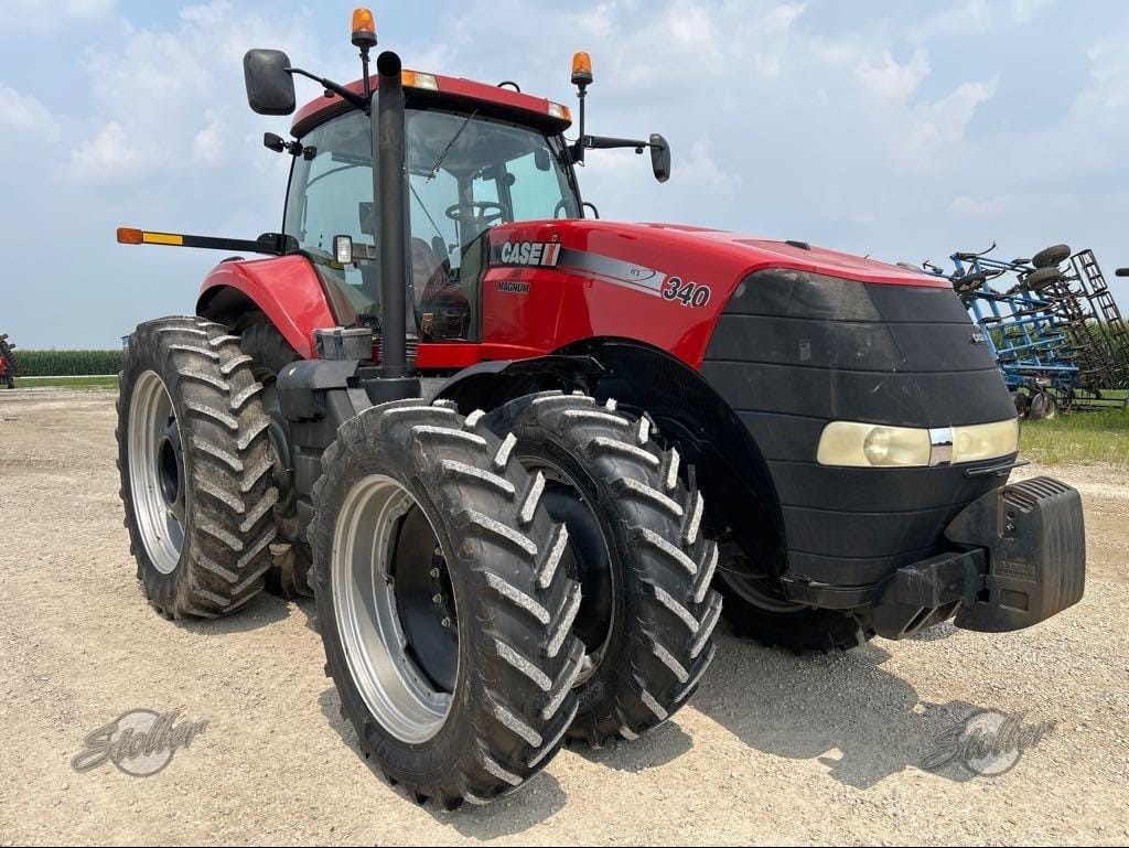 2014 Case IH Magnum 340 Equipment Image0