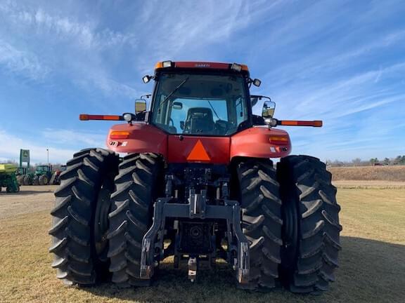 Image of Case IH Magnum 340 equipment image 3
