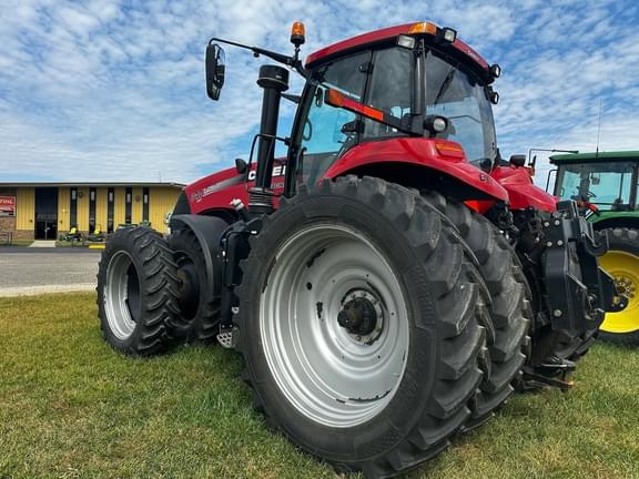 Image of Case IH Magnum 340 equipment image 4