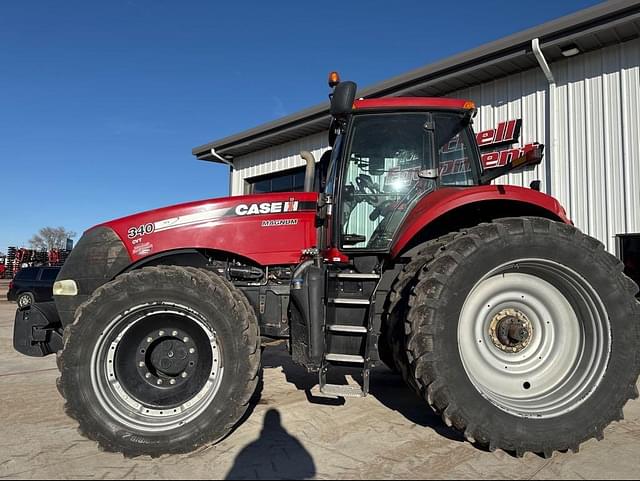 Image of Case IH Magnum 340 equipment image 2