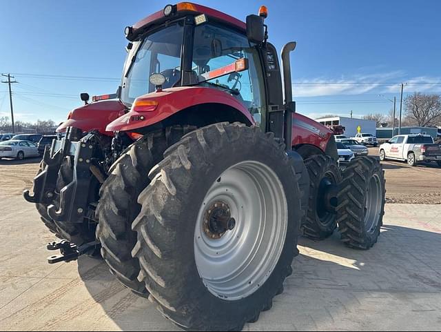 Image of Case IH Magnum 340 equipment image 4