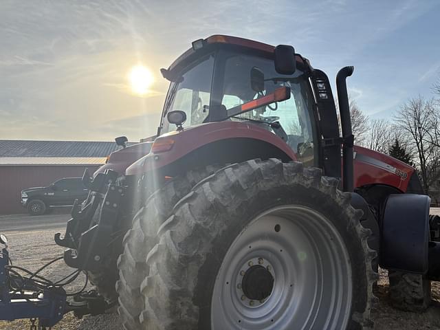 Image of Case IH Magnum 340 equipment image 1
