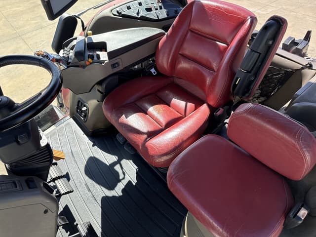 Image of Case IH Magnum 340 equipment image 1