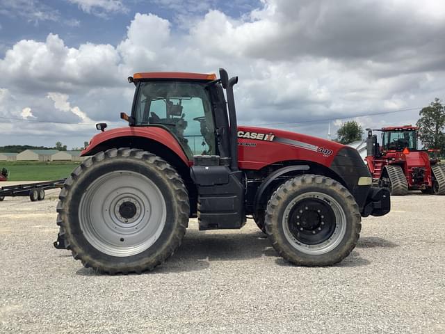 Image of Case IH Magnum 340 equipment image 1