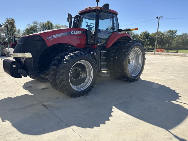 Image of Case IH Magnum 340 equipment image 4