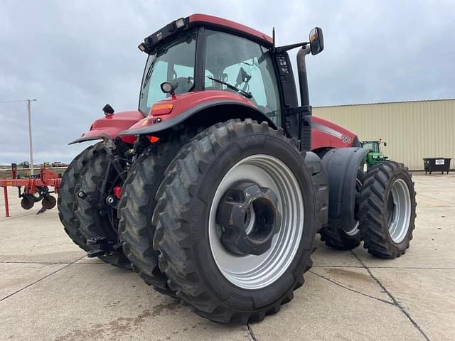 Image of Case IH Magnum 340 equipment image 4