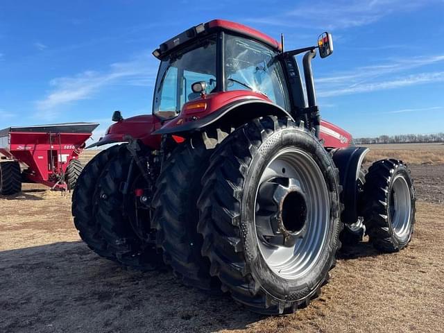 Image of Case IH Magnum 340 equipment image 3