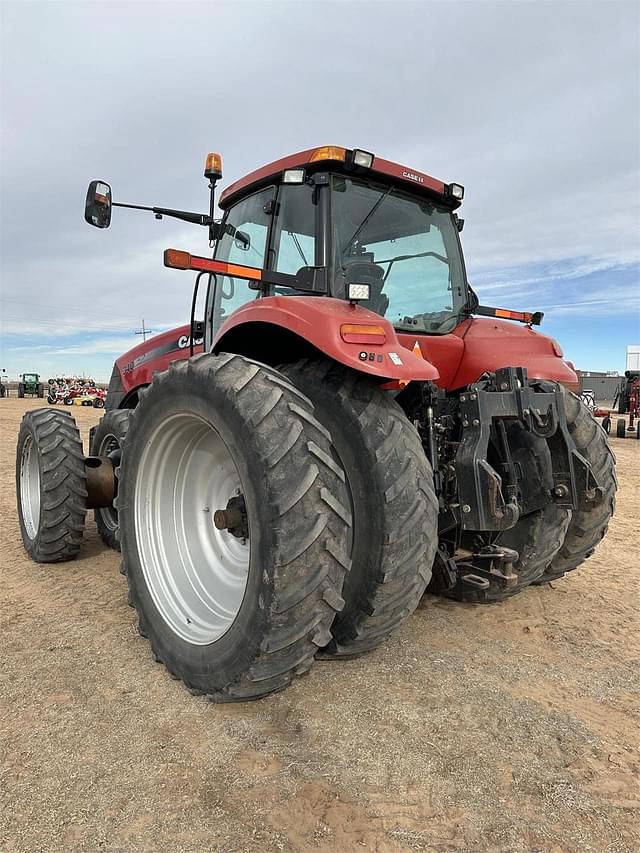 Image of Case IH Magnum 340 equipment image 4