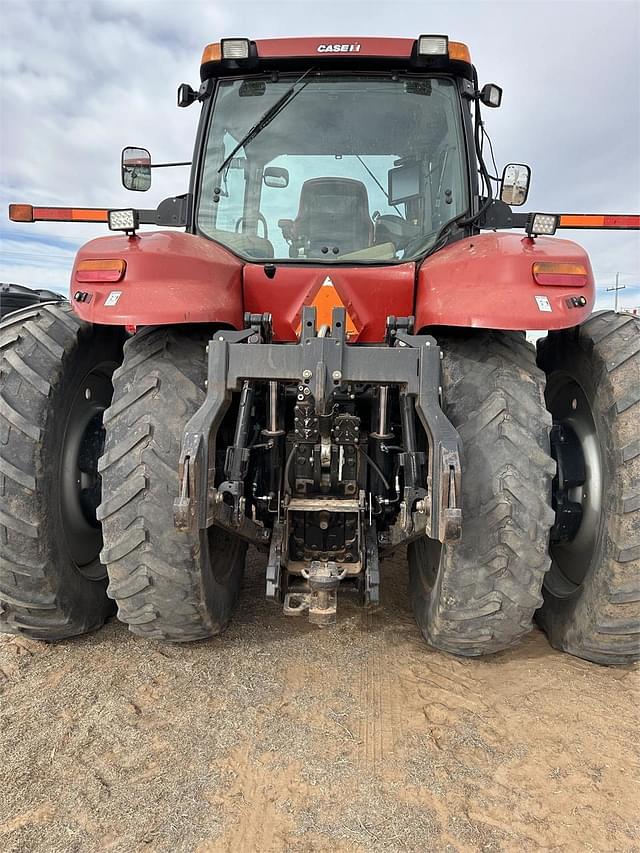 Image of Case IH Magnum 340 equipment image 3