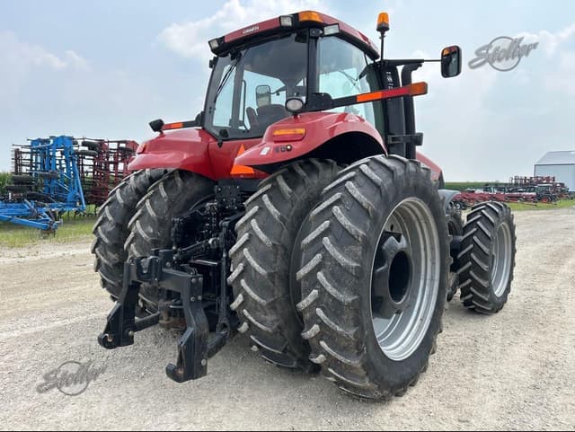 Image of Case IH Magnum 340 equipment image 2