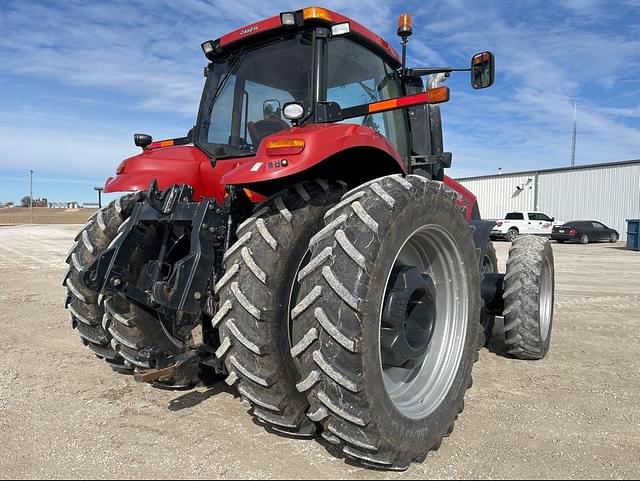 Image of Case IH Magnum 340 equipment image 2