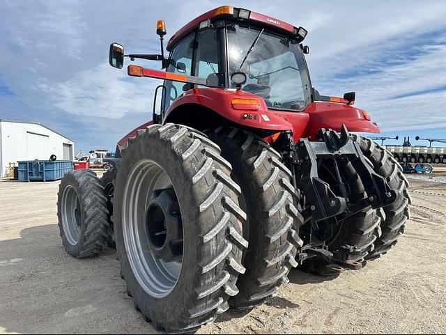 Image of Case IH Magnum 340 equipment image 4