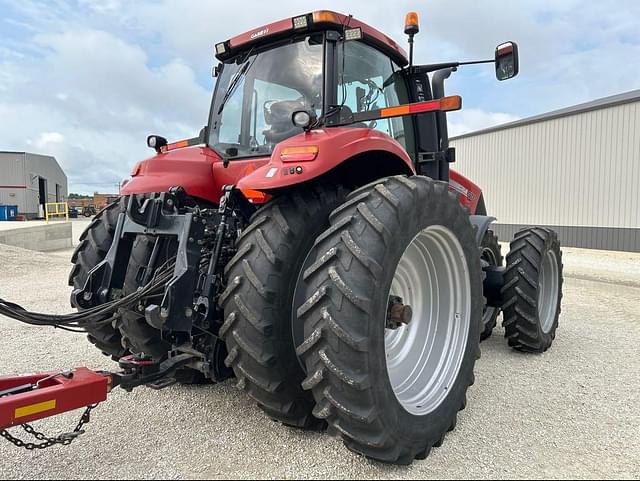 Image of Case IH Magnum 370 equipment image 2
