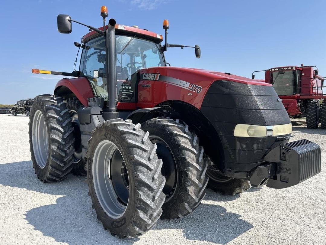 Image of Case IH Magnum 370 Primary image