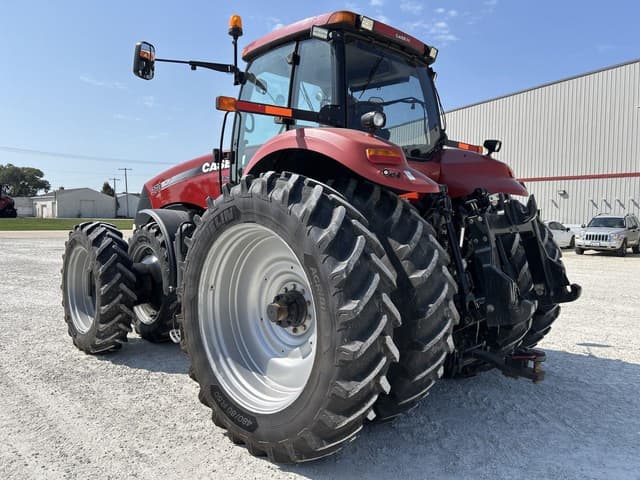 Image of Case IH Magnum 370 equipment image 4