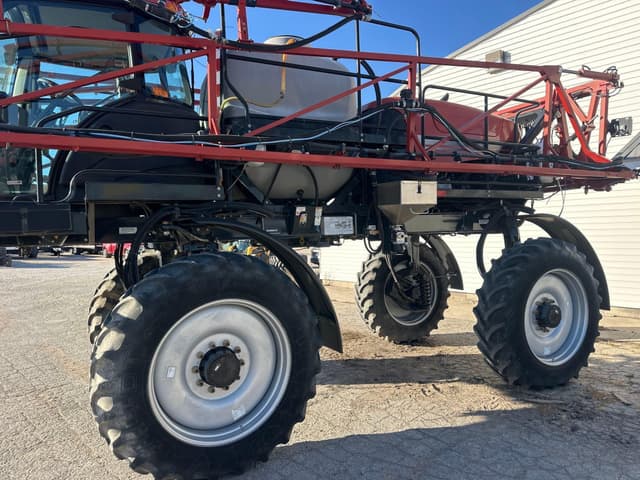 Image of Case IH Patriot 2240 equipment image 3