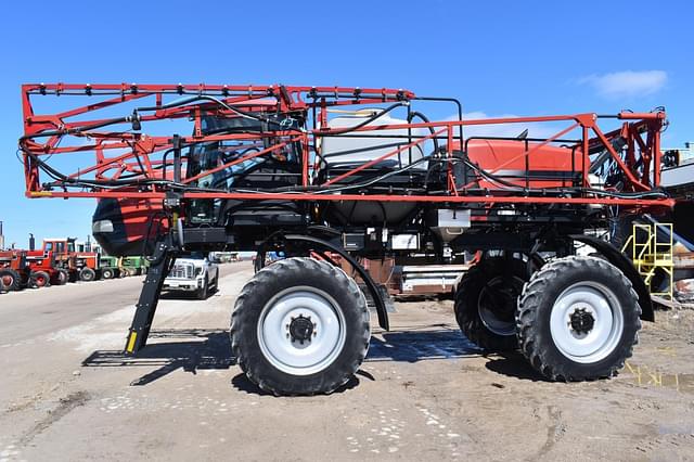 Image of Case IH Patriot 2240 equipment image 3