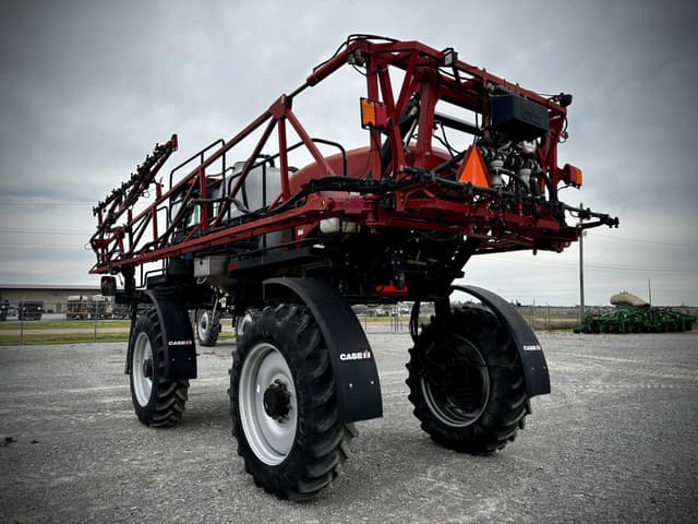 Image of Case IH Patriot 2240 equipment image 2