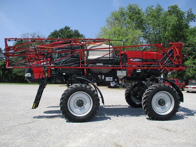 Image of Case IH Patriot 2240 equipment image 2