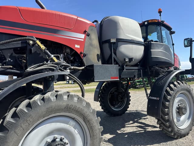 Image of Case IH Patriot 2240 equipment image 3