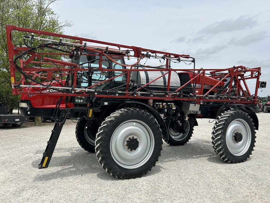 Image of Case IH 3230 Patriot Primary image