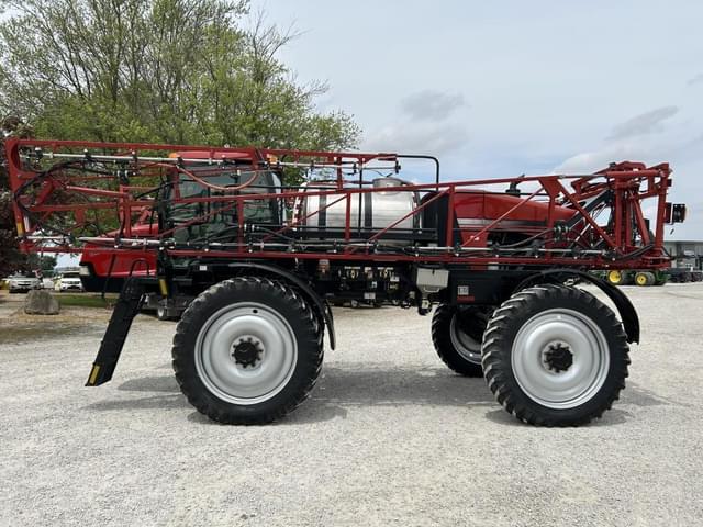 Image of Case IH 3230 Patriot equipment image 2