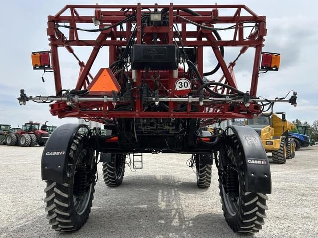 Image of Case IH 3230 Patriot equipment image 3