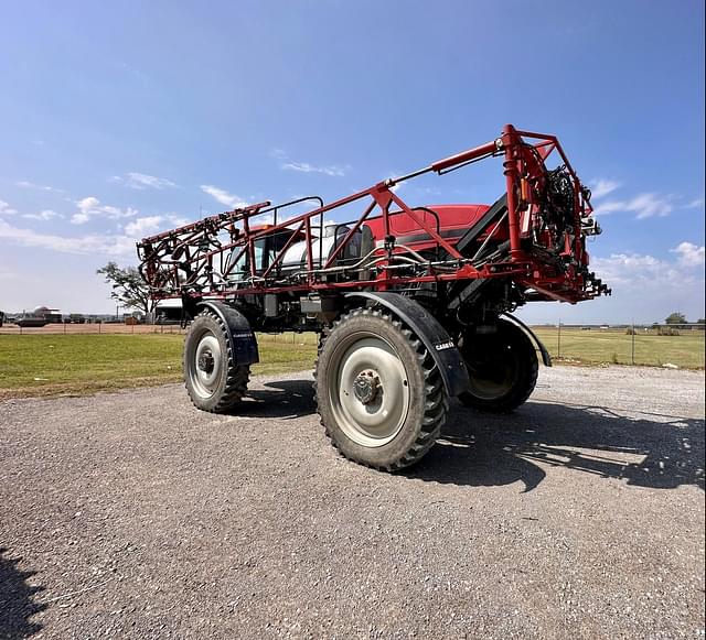 Image of Case IH Patriot 3240 equipment image 2