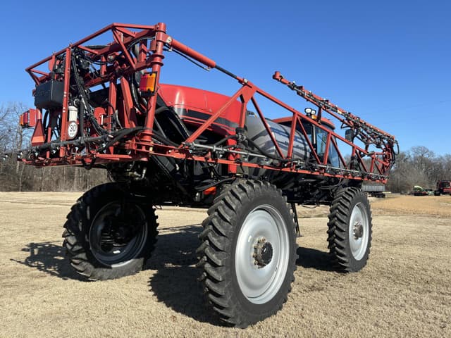 Image of Case IH Patriot 3240 equipment image 4