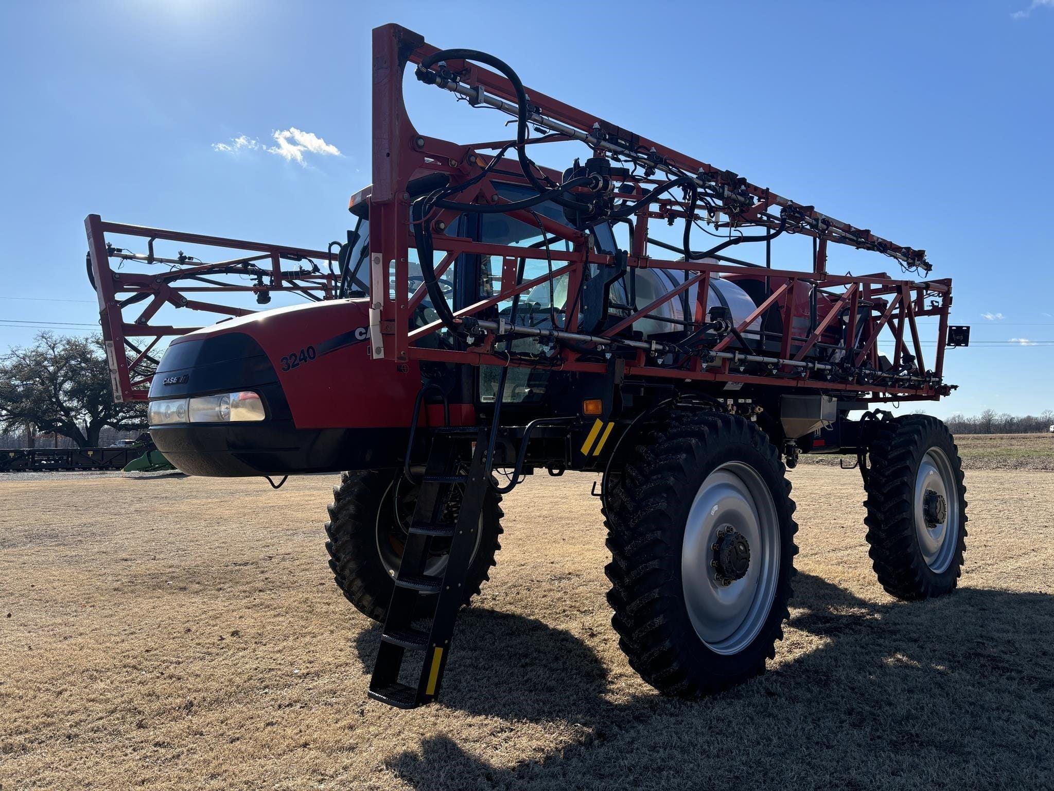 2014 Case IH 3240 Patriot Equipment Image0
