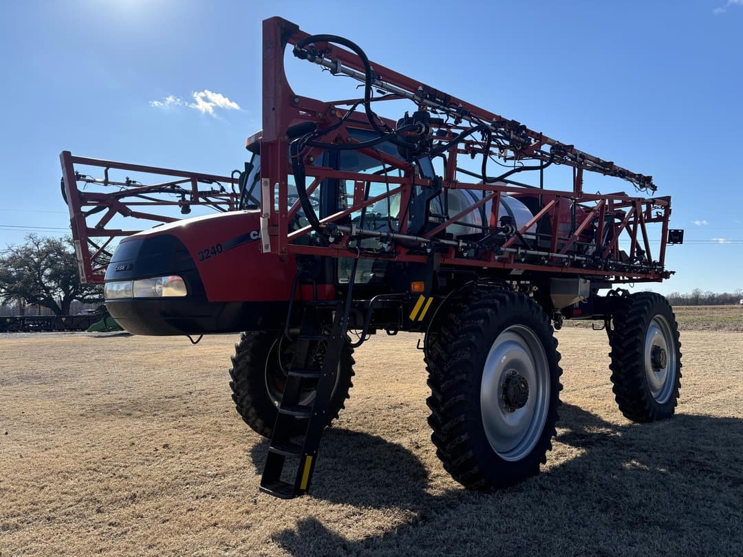 Image of Case IH 3240 Patriot Primary image