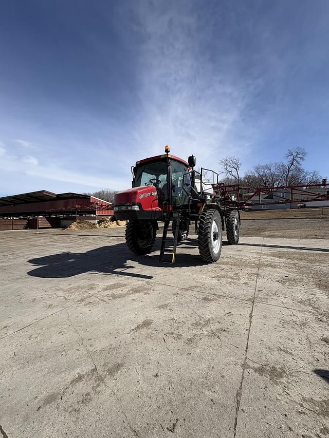 Image of Case IH 3330 Patriot equipment image 1