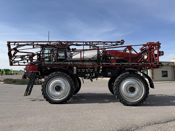 Image of Case IH 3330 Patriot equipment image 1