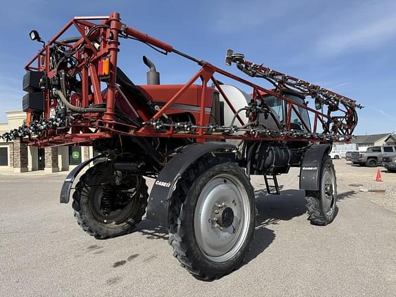 Image of Case IH 3330 Patriot equipment image 4
