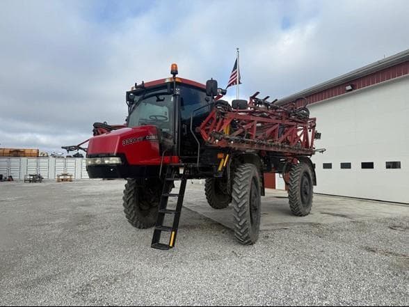 Image of Case IH 3330 Patriot equipment image 2