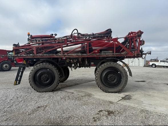 Image of Case IH 3330 Patriot equipment image 4