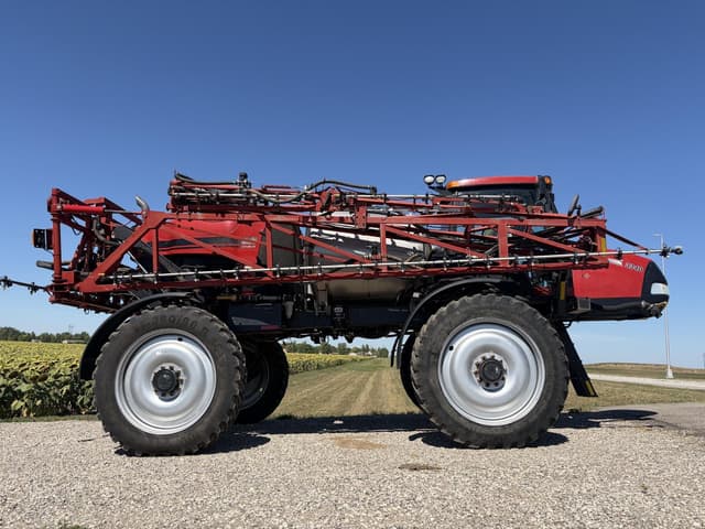 Image of Case IH Patriot 3340 equipment image 1