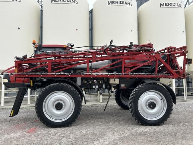 Image of Case IH Patriot 3340 equipment image 2