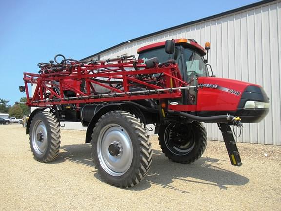 Image of Case IH Patriot 3340 equipment image 4