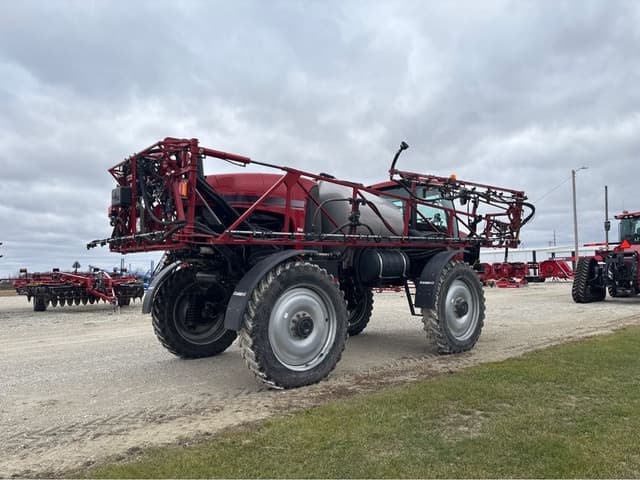 Image of Case IH Patriot 3340 equipment image 2