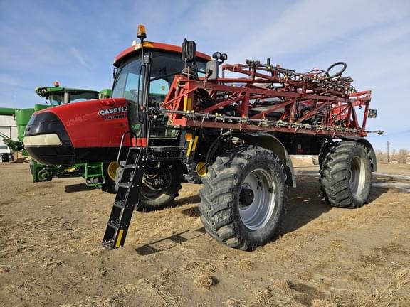 Image of Case IH Patriot 3340 equipment image 1