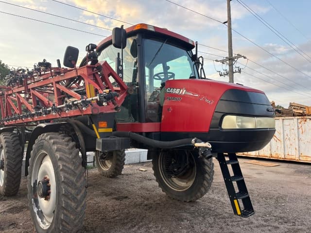 Image of Case IH Patriot 3340 equipment image 2